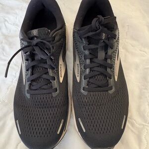 Women’s Brooks Ghost 14 Black Running Shoes- Size 10W